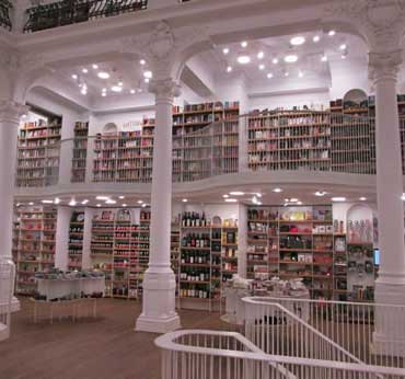 Buchhandlung Cărtureşti